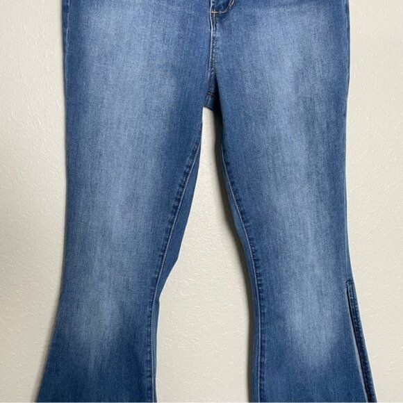 Articles of Society Bridgette Flared split Jeans high rise 7 - Picture 5 of 14